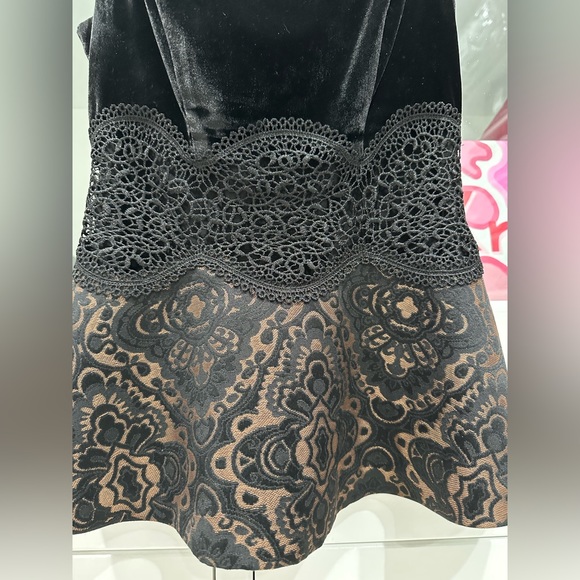 BEBE peplum fancy top size 00 like new - Picture 5 of 5